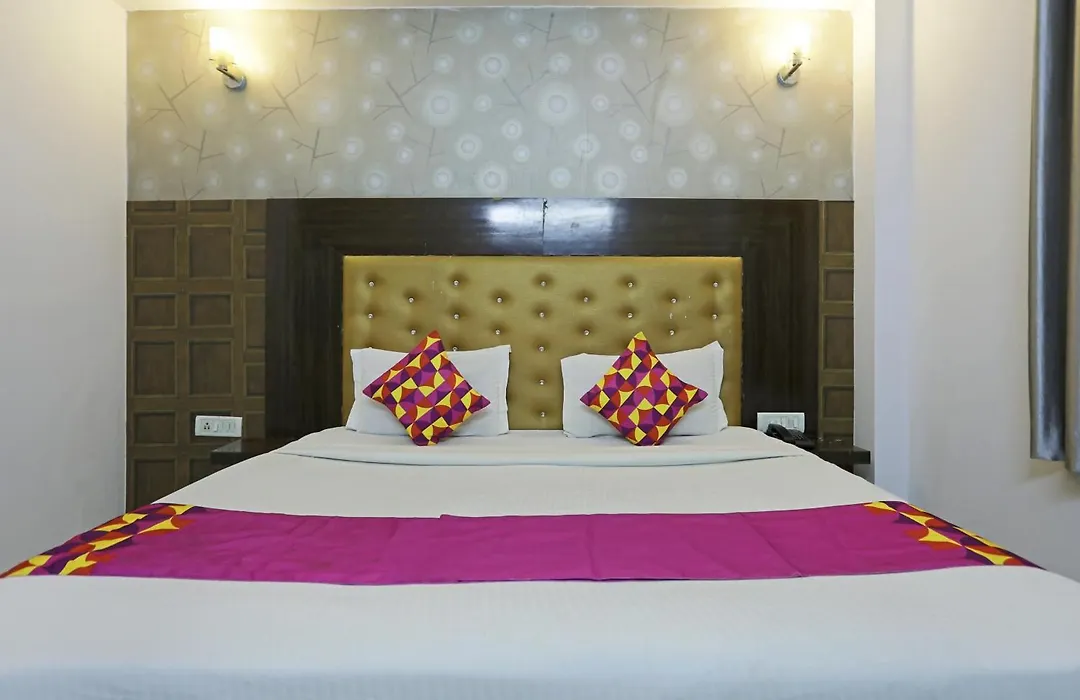 Hotel Samara Near Igi Airport Delhi-1